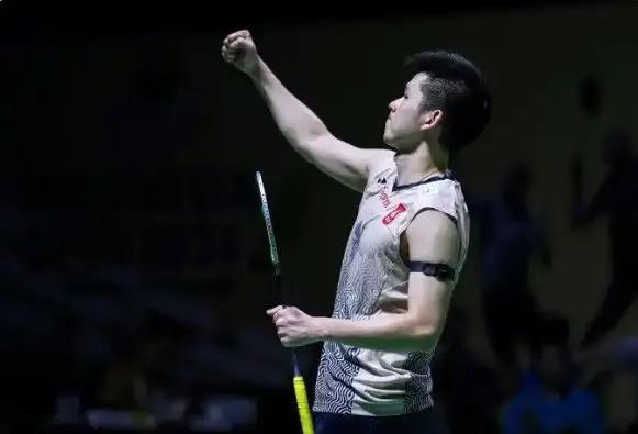 却在某个回 却在某个回